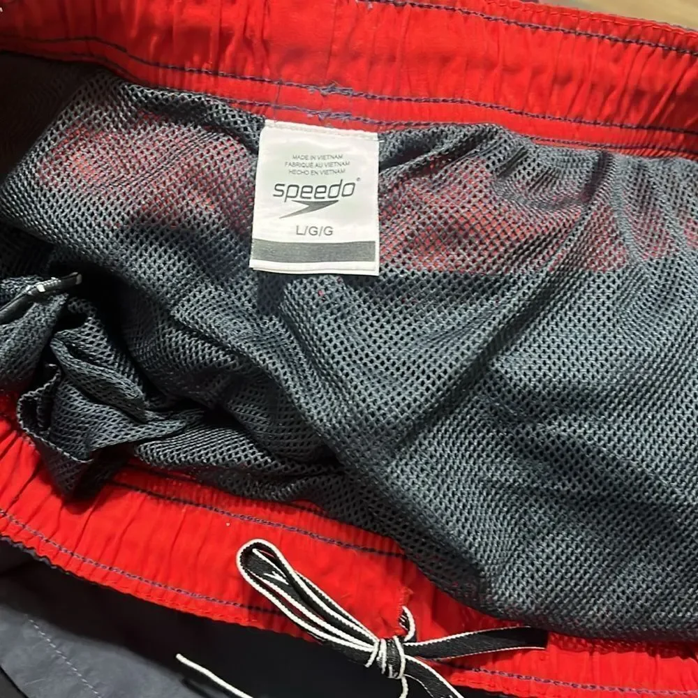 Speedo mesh lined swim trunks size large